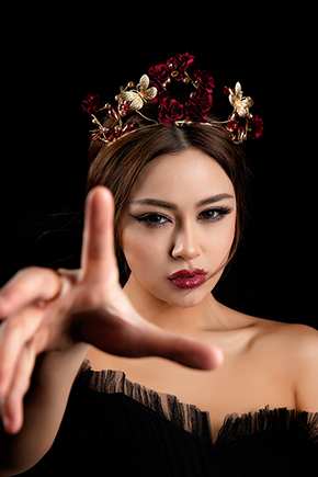 Melbourne Fashion & Commercial Make-up & Hairstyle artist